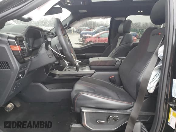 ✅ 2024 Ford F-150 Raptor • VIN: 1FTFW1RJ3RFB30519 • Лот: 45009115. Опубликован ранее на Copart с пробегом 15 151 миль. Бесплатный доступ к архиву аукционных продаж из США и подробный отчёт об истории автомобиля на DreamBid. Изображение 7.