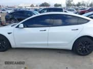 ✅ 2021 Tesla Model 3 Long Range • VIN: 5YJ3E1EB4MF010097 • Lot: 41546083. Wystawiony na IAAI z przebiegiem 128 710 mil. Bezpłatny archiwum sprzedaży aukcyjnych z USA i szczegółowy raport historii pojazdu na DreamBid. Zdjęcie 14.