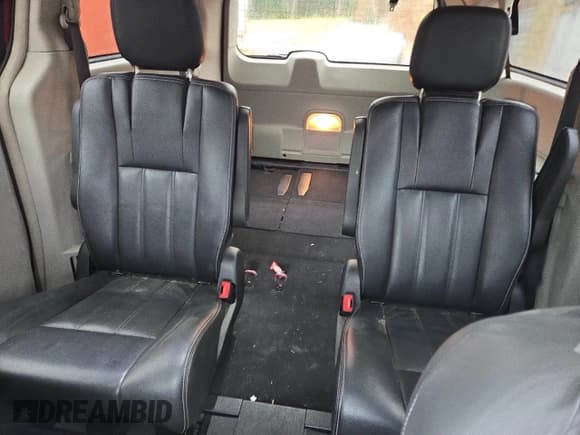 ✅ 2015 Dodge Grand Caravan Crew Plus • VIN: 2C4RDGDG6FR700907 • Lot: 86157815. Wystawiony na Copart z przebiegiem 211 878 mil. Bezpłatny archiwum sprzedaży aukcyjnych z USA i szczegółowy raport historii pojazdu na DreamBid. Zdjęcie 10.