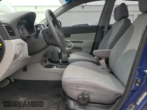 ✅ 2011 Hyundai Accent GLS • VIN: KMHCN4AC2BU601920 • Лот: 50572425. Опубликован ранее на Copart с пробегом 135 841 миль. Бесплатный доступ к архиву аукционных продаж из США и подробный отчёт об истории автомобиля на DreamBid. Изображение 7.