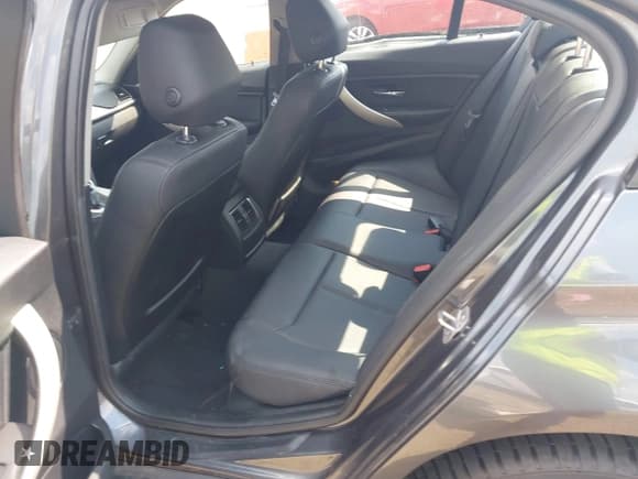 ✅ 2016 BMW 3 Series 320i xDrive • VIN: WBA8E5G51GNT94153 • Lot: 43264942. Listed on IAAI with 110,562 mi. Free auction sales archive from the USA and detailed vehicle history report at DreamBid. Image 8.