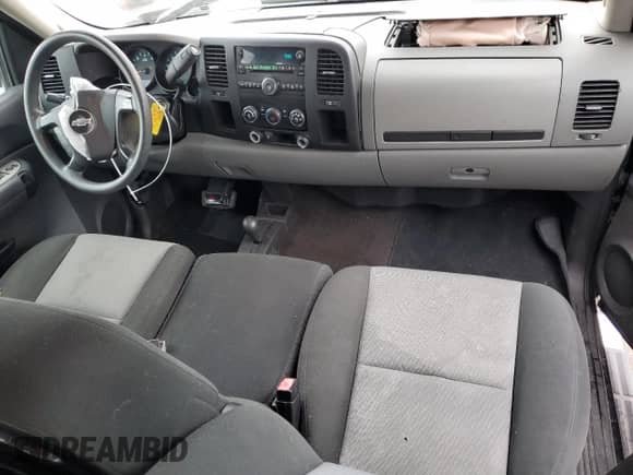 2009 Chevrolet Silverado 1500 LS z VIN 3GCEK13C69G149632, wystawiony jako Copart lot #56961485 z przebiegiem 255 409 mil mil oraz Szkoda całkowita • Salvage title. Historia ofert i sprzedaży dostępna na DreamBid. Obrazek 8.