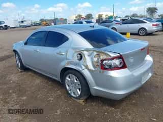 2012 Dodge Avenger SE z VIN 1C3CDZAB4CN143843, wystawiony jako IAAI lot #43259782 z przebiegiem 56 461 mil mil oraz . Historia ofert i sprzedaży dostępna na DreamBid. Obrazek 3.