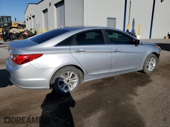 ✅ 2013 Hyundai Sonata GLS • VIN: 5NPEB4AC1DH693671 • Lot: 72591184. Listed on Copart with 207,231 mi. Free auction sales archive from the USA and detailed vehicle history report at DreamBid. Image 3.