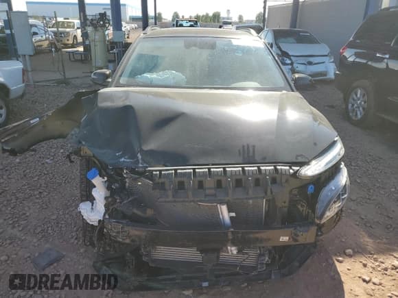 ✅ 2022 Hyundai Kona Limited • VIN: KM8K53A35NU786670 • Lot: 92683845. Wystawiony na Copart z przebiegiem 27 210 mil. Bezpłatny archiwum sprzedaży aukcyjnych z USA i szczegółowy raport historii pojazdu na DreamBid. Zdjęcie 5.