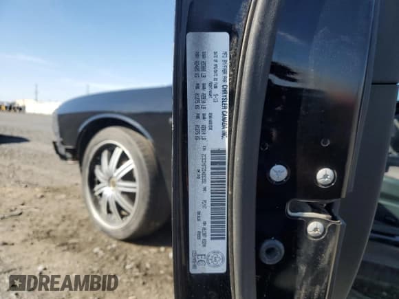 ✅ 2013 Dodge Challenger R/T Classic • VIN: 2C3CDYBT2DH691951 • Лот: 83862605. Опубликован ранее на Copart с пробегом 52 911 миль. Бесплатный доступ к архиву аукционных продаж из США и подробный отчёт об истории автомобиля на DreamBid. Изображение 13.