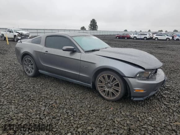 ✅ 2010 Ford Mustang GT • VIN: 1ZVBP8CH1A5177095 • Lot: 91042635. Wystawiony na Copart z przebiegiem 140 625 mil. Bezpłatny archiwum sprzedaży aukcyjnych z USA i szczegółowy raport historii pojazdu na DreamBid. Zdjęcie 4.