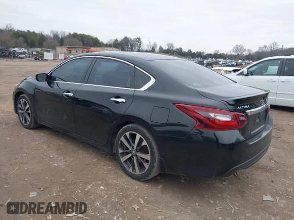✅ 2017 Nissan Altima SR • VIN: 1N4AL3AP1HC478419 • Lot: 43815196. Listed on IAAI with 189,487 mi. Free auction sales archive from the USA and detailed vehicle history report at DreamBid. Image 3.