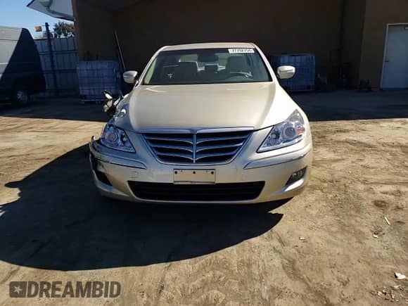 2010 Hyundai Genesis z VIN KMHGC4DE7AU095651, wystawiony jako Copart lot #77792754 z przebiegiem 61 467 mil mil oraz Szkoda całkowita • Salvage title. Historia ofert i sprzedaży dostępna na DreamBid. Obrazek 11.