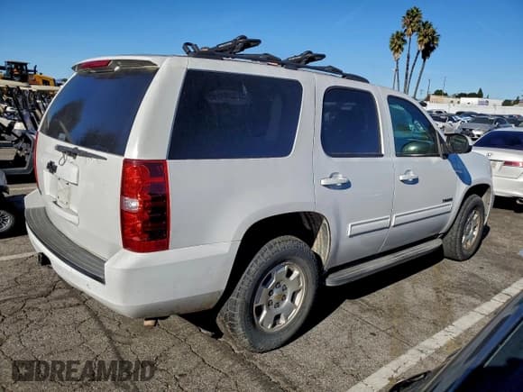 ✅ 2011 Chevrolet Tahoe LT • VIN: 1GNSCBE02BR299484 • Lot: 94680805. Listed on Copart with 171,739 mi. Free auction sales archive from the USA and detailed vehicle history report at DreamBid. Image 3.