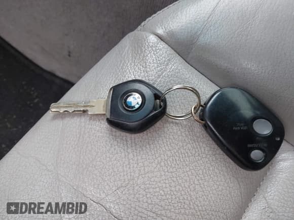 ✅ 1997 BMW 3 Series 318ti • VIN: WBACG7327VAS97619 • Лот: 43575542. Опубликован ранее на IAAI с пробегом 118 389 миль. Бесплатный доступ к архиву аукционных продаж из США и подробный отчёт об истории автомобиля на DreamBid. Изображение 11.