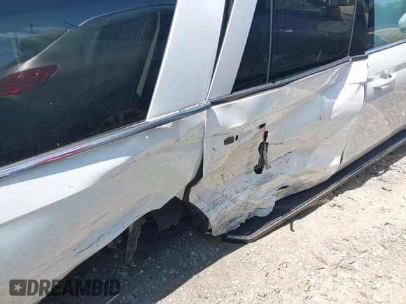 ✅ 2022 Ford Expedition Max XLT • VIN: 1FMJK1JT4NEA10212 • Lot: 42560868. Listed on IAAI with 34,503 mi. Free auction sales archive from the USA and detailed vehicle history report at DreamBid. Image 12.