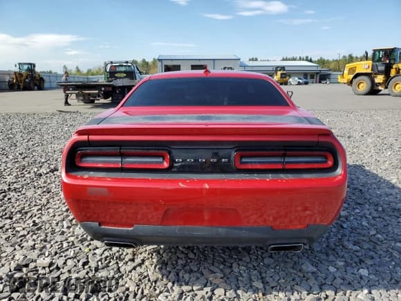 ✅ 2015 Dodge Challenger R/T • VIN: 2C3CDZAT6FH715212 • Lot: 54952094. Wystawiony na Copart z przebiegiem 41 010 mil. Bezpłatny archiwum sprzedaży aukcyjnych z USA i szczegółowy raport historii pojazdu na DreamBid. Zdjęcie 6.