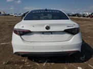 ✅ 2024 Alfa Romeo Giulia Veloce • VIN: ZARFANBN2R7678224 • Lot: 67978965. Wystawiony na Copart z przebiegiem 7 500 mil. Bezpłatny archiwum sprzedaży aukcyjnych z USA i szczegółowy raport historii pojazdu na DreamBid. Zdjęcie 6.