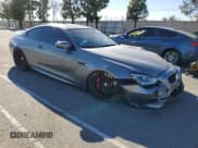 ✅ 2015 BMW M6 • VIN: WBSLX9C55FD160650 • Lot: 85047974. Wystawiony na Copart z przebiegiem Nie podano. Bezpłatny archiwum sprzedaży aukcyjnych z USA i szczegółowy raport historii pojazdu na DreamBid. Zdjęcie 4.