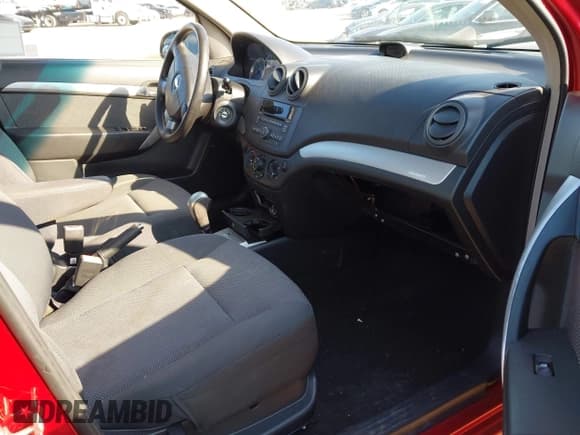 ✅ 2011 Chevrolet Aveo 1LT • VIN: KL1TD5DE2BB242761 • Lot: 41364627. Wystawiony na IAAI z przebiegiem 91 443 mil. Bezpłatny archiwum sprzedaży aukcyjnych z USA i szczegółowy raport historii pojazdu na DreamBid. Zdjęcie 5.