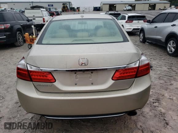 ✅ 2014 Honda Accord EX-L • VIN: 1HGCR2F88EA013318 • Lot: 90598815. Listed on Copart with 128,837 mi. Free auction sales archive from the USA and detailed vehicle history report at DreamBid. Image 6.