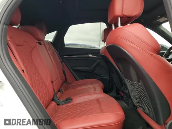 ✅ 2024 Audi SQ5 Sportback Premium Plus • VIN: WA124AFY1R2012511 • Lot: 48976085. Listed on Copart with 9,197 mi. Free auction sales archive from the USA and detailed vehicle history report at DreamBid. Image 11.