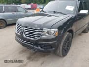 ✅ 2015 Lincoln Navigator • VIN: 5LMJJ2JT9FEJ11124 • Lot: 43329293. Wystawiony na IAAI z przebiegiem 128 142 mil. Bezpłatny archiwum sprzedaży aukcyjnych z USA i szczegółowy raport historii pojazdu na DreamBid. Zdjęcie 6.
