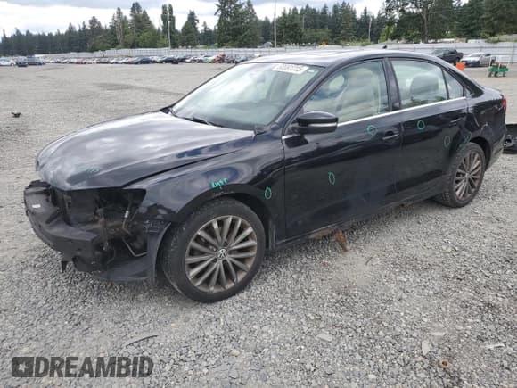 ✅ 2011 Volkswagen Jetta SEL • VIN: 3VWLZ7AJ1BM304504 • Lot: 60991215. Listed on Copart with 189,148 mi. Free auction sales archive from the USA and detailed vehicle history report at DreamBid. Image 1.