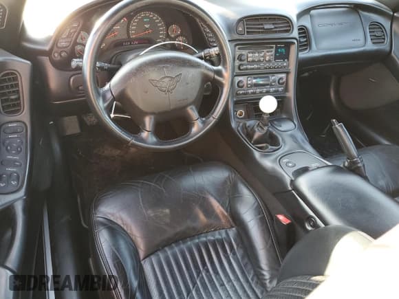 ✅ 2003 Chevrolet Corvette Z06 • VIN: 1G1YY12S335107981 • Лот: 82772075. Опубликован ранее на Copart с пробегом 84 464 миль. Бесплатный доступ к архиву аукционных продаж из США и подробный отчёт об истории автомобиля на DreamBid. Изображение 8.