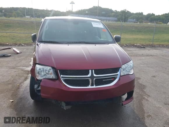 ✅ 2019 Dodge Grand Caravan SE • VIN: 2C4RDGBG3KR740438 • Lot: 43180789. Wystawiony na IAAI z przebiegiem 242 546 mil. Bezpłatny archiwum sprzedaży aukcyjnych z USA i szczegółowy raport historii pojazdu na DreamBid. Zdjęcie 13.