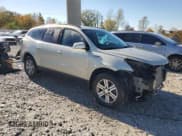 ✅ 2016 Chevrolet Traverse LT • VIN: 1GNKVHKD2GJ144329 • Lot: 89906585. Wystawiony na Copart z przebiegiem 119 394 mil. Bezpłatny archiwum sprzedaży aukcyjnych z USA i szczegółowy raport historii pojazdu na DreamBid. Zdjęcie 4.