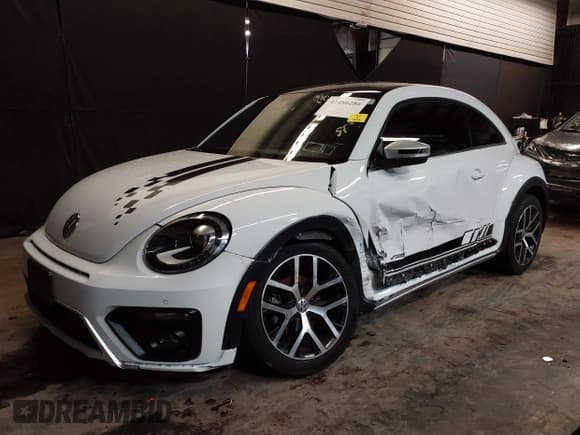 ✅ 2016 Volkswagen Beetle Dune • VIN: 3VWS17AT0GM621749 • Lot: 42486286. Wystawiony na IAAI z przebiegiem 106 311 mil. Bezpłatny archiwum sprzedaży aukcyjnych z USA i szczegółowy raport historii pojazdu na DreamBid. Zdjęcie 2.