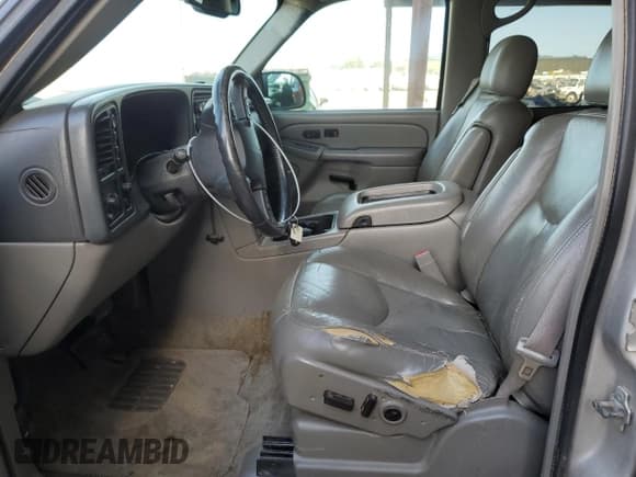 ✅ 2005 Chevrolet Suburban Z71 • VIN: 3GNFK16Z25G113295 • Лот: 47985685. Опубликован ранее на Copart с пробегом Не указан. Бесплатный доступ к архиву аукционных продаж из США и подробный отчёт об истории автомобиля на DreamBid. Изображение 7.