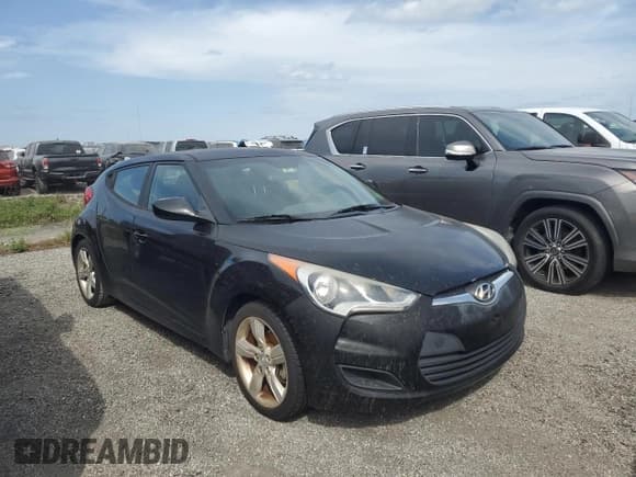 ✅ 2015 Hyundai Veloster • VIN: KMHTC6AD7FU244086 • Lot: 75472574. Wystawiony na Copart z przebiegiem 69 193 mil. Bezpłatny archiwum sprzedaży aukcyjnych z USA i szczegółowy raport historii pojazdu na DreamBid. Zdjęcie 4.