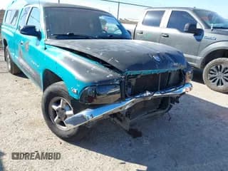 ✅ 1997 Dodge Dakota • VIN: 1B7GL23X9VS142143 • Lot: 41397050. Wystawiony na IAAI z przebiegiem 140 122 mil. Bezpłatny archiwum sprzedaży aukcyjnych z USA i szczegółowy raport historii pojazdu na DreamBid. Zdjęcie 6.