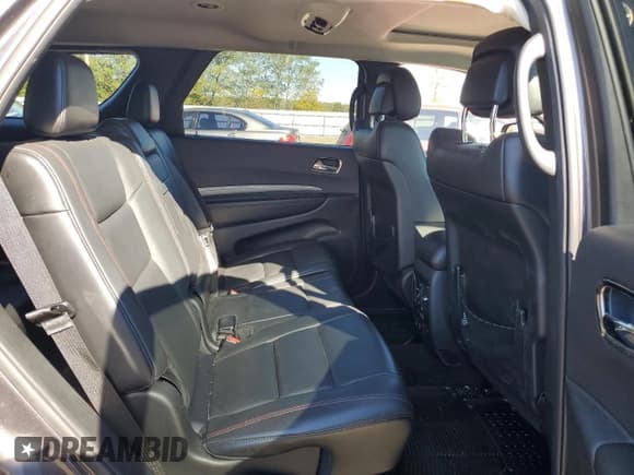 ✅ 2018 Dodge Durango GT • VIN: 1C4RDJDG5JC330578 • Lot: 85601335. Wystawiony na Copart z przebiegiem 89 191 mil. Bezpłatny archiwum sprzedaży aukcyjnych z USA i szczegółowy raport historii pojazdu na DreamBid. Zdjęcie 11.