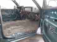 ✅ 2006 Chevrolet Silverado 1500 LS • VIN: 2GCEC13V161225437 • Lot: 43364401. Wystawiony na IAAI z przebiegiem Nie podano mil. Skorzystaj z bezpłatnego archiwum sprzedaży aukcyjnych z USA i zobacz szczegółowy raport historii pojazdu na DreamBid. Zdjęcie 5.