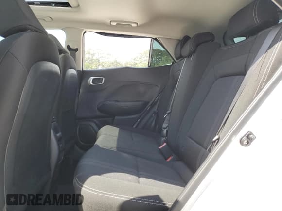 ✅ 2025 Hyundai Venue SEL • VIN: KMHRC8A35SU365903 • Lot: 53184665. Listed on Copart with 1,455 mi. Free auction sales archive from the USA and detailed vehicle history report at DreamBid. Image 11.