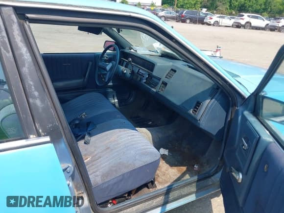 ✅ 1989 Chevrolet Celebrity • VIN: 1G1AW51R1K6223654 • Лот: 42422949. Опубликован ранее на IAAI с пробегом 160 583 миль. Бесплатный доступ к архиву аукционных продаж из США и подробный отчёт об истории автомобиля на DreamBid. Изображение 5.