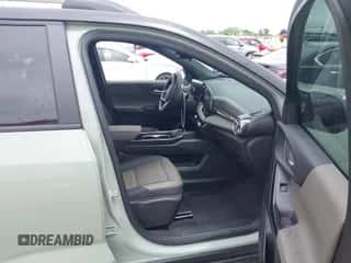 2025 Chevrolet Equinox FWD LT с VIN 3GNAXHEG9SL184128, выставлен на аукционе IAAI как лот 42159646 с пробегом 1 230 миль миль и . История ставок и продаж доступна на DreamBid. Изображение 5.