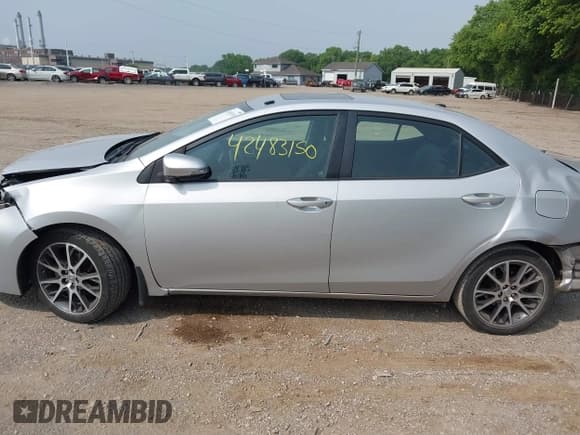✅ 2017 Toyota Corolla L • VIN: 5YFBURHE2HP635952 • Лот: 42483150. Опубликован ранее на IAAI с пробегом 106 553 миль. Бесплатный доступ к архиву аукционных продаж из США и подробный отчёт об истории автомобиля на DreamBid. Изображение 14.