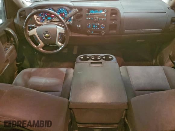 ✅ 2012 Chevrolet Silverado 1500 LT • VIN: 1GCPKSE78CF237525 • Lot: 94171945. Wystawiony na Copart z przebiegiem 298 848 mil. Bezpłatny archiwum sprzedaży aukcyjnych z USA i szczegółowy raport historii pojazdu na DreamBid. Zdjęcie 8.