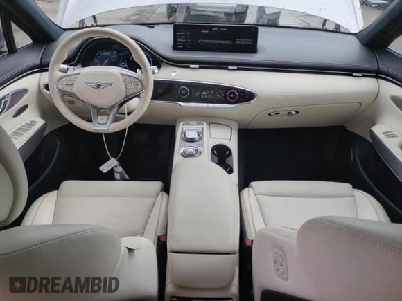 ✅ 2025 Genesis GV70 Advanced • VIN: 5NMMCET15SH004378 • Lot: 58553275. Listed on Copart with 10,934 mi. Free auction sales archive from the USA and detailed vehicle history report at DreamBid. Image 8.