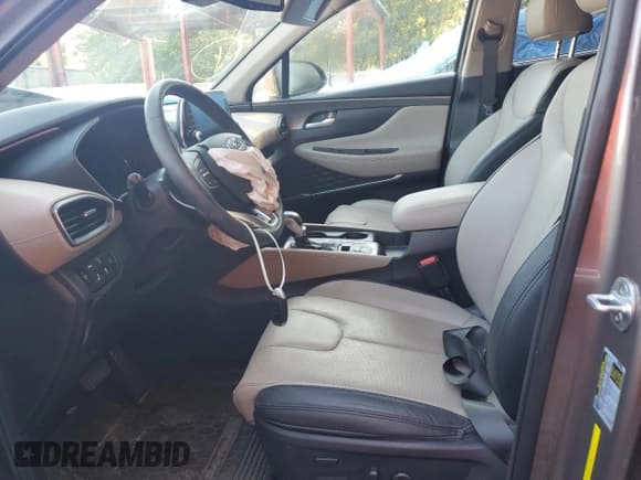 ✅ 2020 Hyundai Santa Fe Limited • VIN: 5NMS5CAD3LH262919 • Lot: 71273174. Wystawiony na Copart z przebiegiem 31 256 mil. Bezpłatny archiwum sprzedaży aukcyjnych z USA i szczegółowy raport historii pojazdu na DreamBid. Zdjęcie 7.