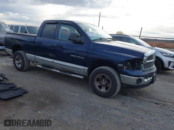 2005 Dodge 1500 SLT z VIN 1D7HU18DX5S142037, wystawiony jako IAAI lot #43557449 z przebiegiem 207 278 mil mil oraz . Historia ofert i sprzedaży dostępna na DreamBid. Obrazek 1.