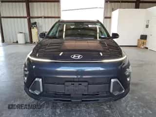 2025 Hyundai Kona SEL with VIN KM8HBCAB4SU215239, listed as a Copart auction lot 85141784 with 1,622 mi miles and Clean title. Bid and sale history available at DreamBid. Image 5.