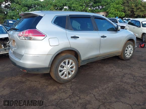 ✅ 2016 Nissan Rogue S • VIN: JN8AT2MT6GW018073 • Lot: 43402252. Wystawiony na IAAI z przebiegiem 107 873 mil. Bezpłatny archiwum sprzedaży aukcyjnych z USA i szczegółowy raport historii pojazdu na DreamBid. Zdjęcie 4.