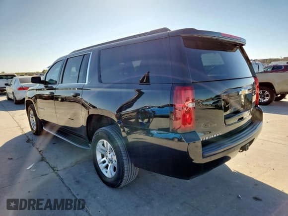 ✅ 2019 Chevrolet Suburban LT • VIN: 1GNSKHKC4KR377705 • Лот: 92620225. Опубликован ранее на Copart с пробегом 145 682 миль. Бесплатный доступ к архиву аукционных продаж из США и подробный отчёт об истории автомобиля на DreamBid. Изображение 2.