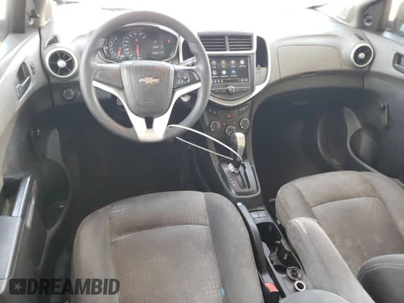 2018 Chevrolet Sonic LS с VIN 1G1JB5SH4J4111913, выставлен на аукционе Copart как лот 69295464 с пробегом 105 847 миль миль и Списание • Salvage title. История ставок и продаж доступна на DreamBid. Изображение 8.