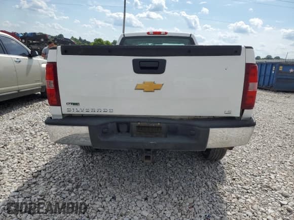 ✅ 2012 Chevrolet Silverado 1500 Work Truck • VIN: 1GCNCPE00CZ176089 • Lot: 59843765. Listed on Copart with 202,195 mi. Free auction sales archive from the USA and detailed vehicle history report at DreamBid. Image 6.