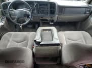 ✅ 2005 Chevrolet Suburban LT • VIN: 1GNFK16Z95J117326 • Лот: 62635875. Опубликован ранее на Copart с пробегом 308 712 миль. Бесплатный доступ к архиву аукционных продаж из США и подробный отчёт об истории автомобиля на DreamBid. Изображение 8.