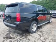 ✅ 2015 Chevrolet Suburban LT • VIN: 1GNSCJKC1FR591934 • Lot: 42403284. Wystawiony na IAAI z przebiegiem 299 882 mil. Bezpłatny archiwum sprzedaży aukcyjnych z USA i szczegółowy raport historii pojazdu na DreamBid. Zdjęcie 4.