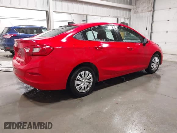 ✅ 2017 Chevrolet Cruze LS • VIN: 1G1BC5SM1H7277815 • Lot: 41968516. Listed on IAAI with 107,875 mi. Free auction sales archive from the USA and detailed vehicle history report at DreamBid. Image 4.