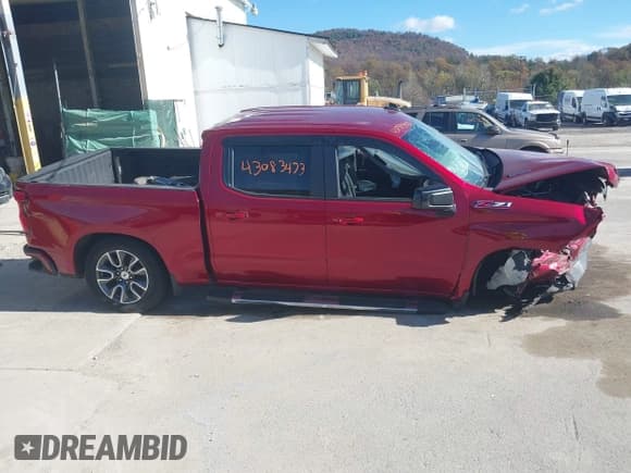 ✅ 2021 Chevrolet Silverado 1500 RST • VIN: 3GCUYEET4MG415611 • Lot: 43083473. Listed on IAAI with 80,758 mi. Free auction sales archive from the USA and detailed vehicle history report at DreamBid. Image 13.